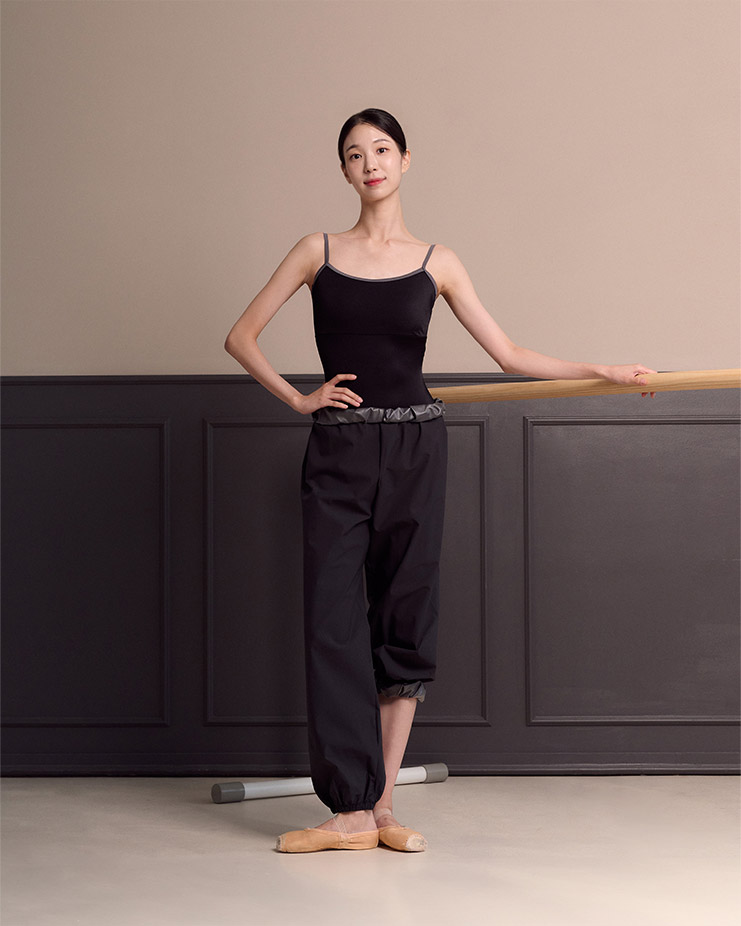 Breeze Warm-up Pants [Deep Black] Korea